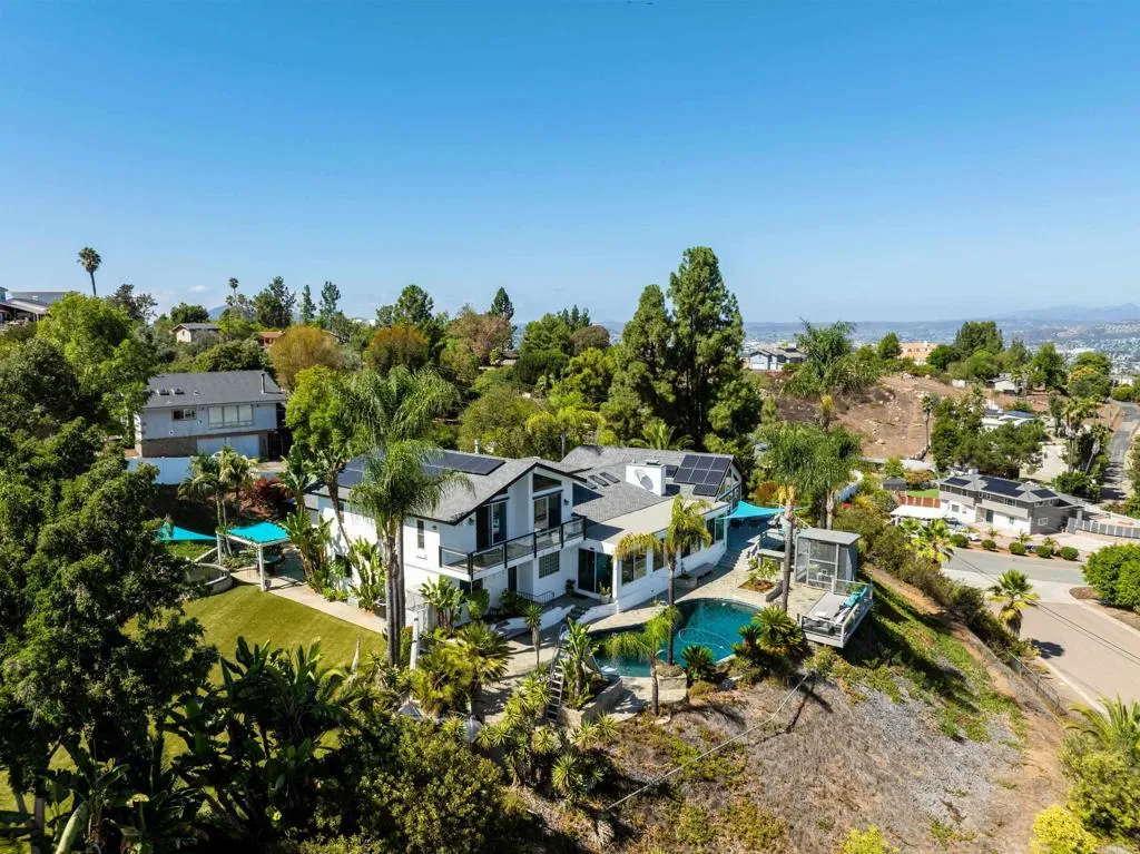 https://cdn.realtyfeed.com/cdn/127/306555626/d7dbb7e368b57ff2779f3caaf3486b99.webp