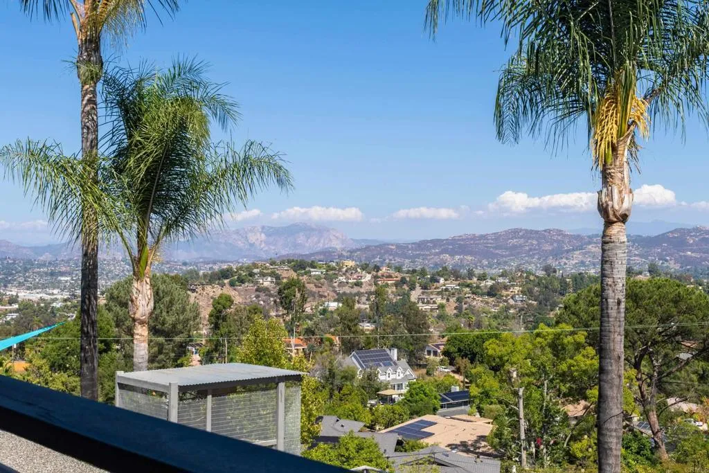 https://cdn.realtyfeed.com/cdn/127/306555626/e1f790817e0968091f64a44adc4810d5.webp