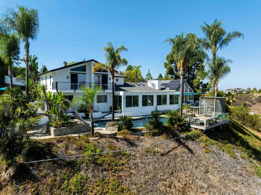 https://cdn.realtyfeed.com/cdn/127/306555626/efec36d3aaaea91e7c02b7e2f6822d2d.webp