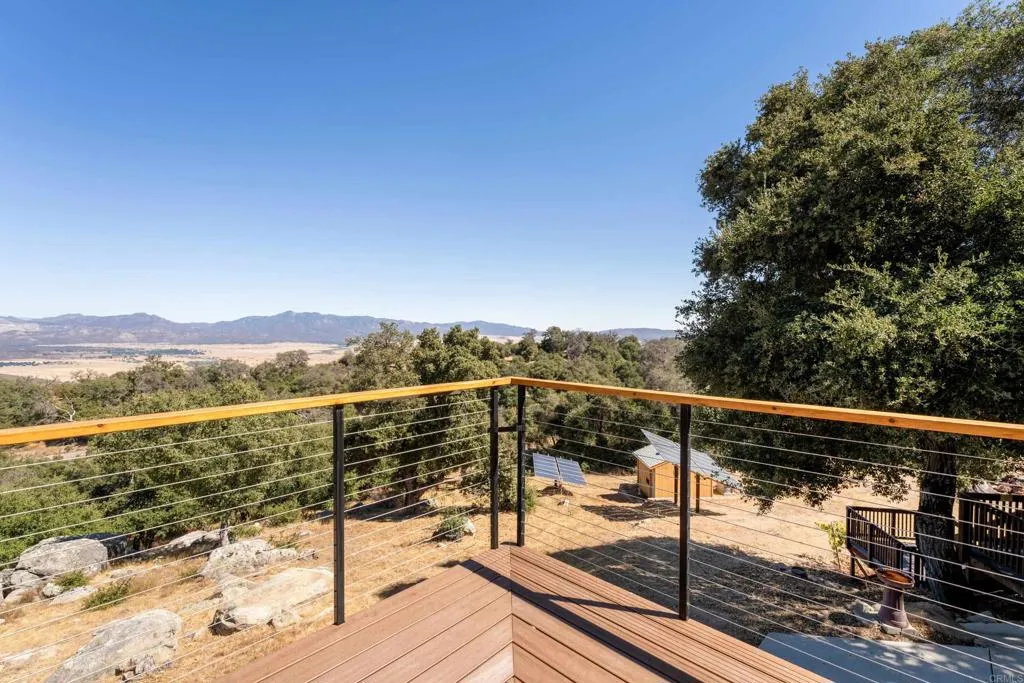 https://cdn.realtyfeed.com/cdn/127/306555665/db2a192d3f1b5a5514ca9110bdf54a76.webp
