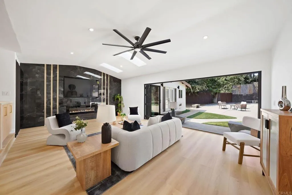 https://cdn.realtyfeed.com/cdn/127/306555670/06f1895f7ce6d24a2f0385c2196496a0.webp