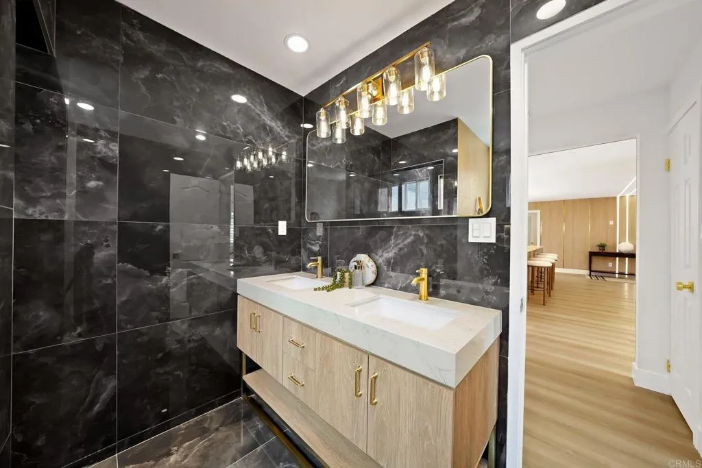 https://cdn.realtyfeed.com/cdn/127/306555670/2585f3c327346342ba1c9385798bf7c5.webp