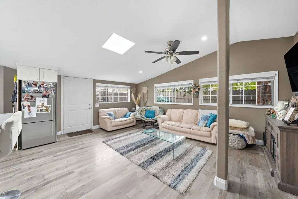 https://cdn.realtyfeed.com/cdn/127/306555670/90c792641236f4aee66dde46ccf001f3.webp