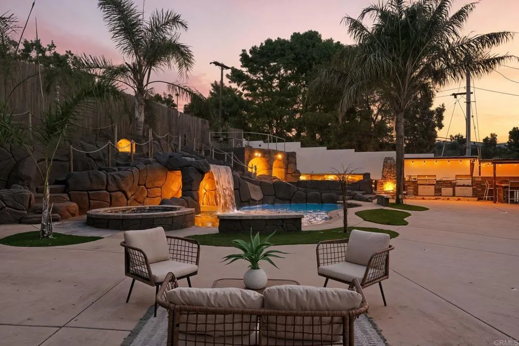 https://cdn.realtyfeed.com/cdn/127/306555670/ac222e37e7a7dfc79afd6e24452453f1.webp