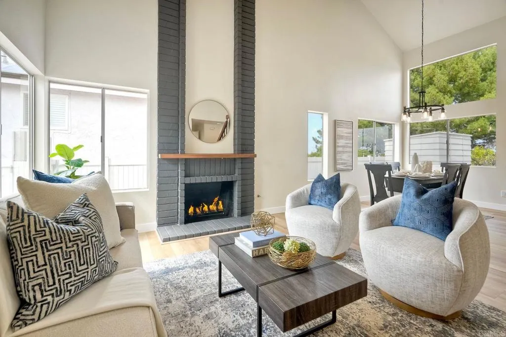 https://cdn.realtyfeed.com/cdn/127/306555709/6c683e533f33f71378d2af94361aed81.webp
