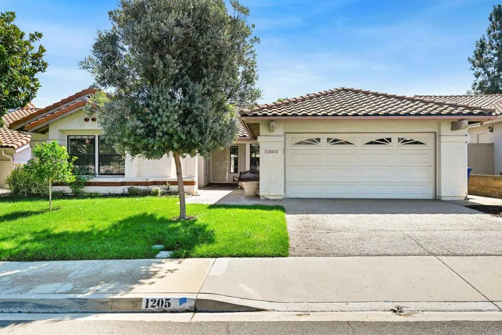 https://cdn.realtyfeed.com/cdn/127/306555745/820e54b7993c4679cb0b9431c9d8780b.webp