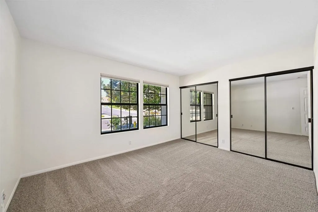 https://cdn.realtyfeed.com/cdn/127/306555745/871e1c9650e89d0cb26e1b63b12d55c9.webp