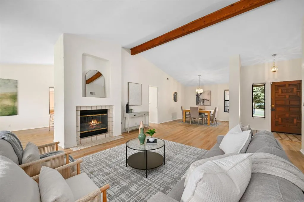 https://cdn.realtyfeed.com/cdn/127/306555745/b47274a099d3a39b13e430c6605ad790.webp