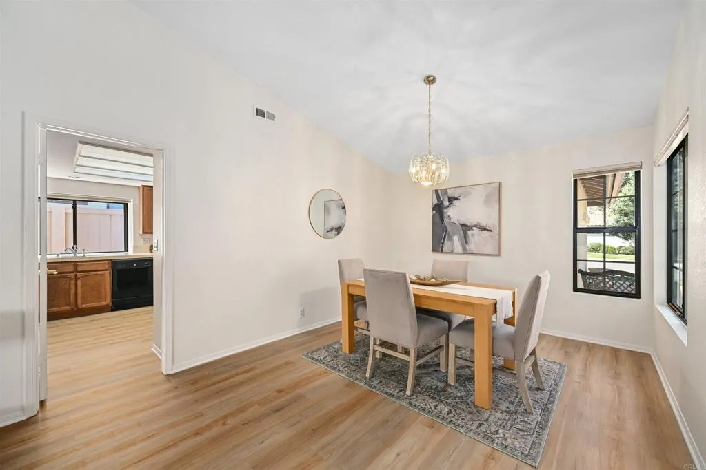 https://cdn.realtyfeed.com/cdn/127/306555745/e09979cc2217e0f713f85840fc0c6bfb.webp