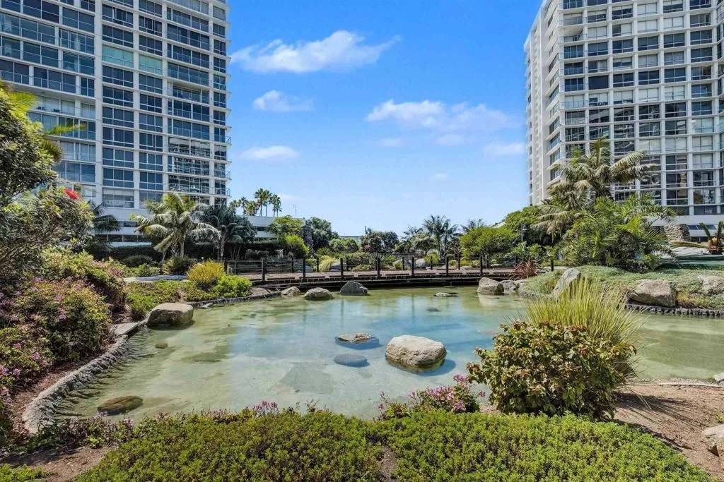 https://cdn.realtyfeed.com/cdn/127/306555750/8ae040027e4e73a03d6970c8e08f0a99.webp