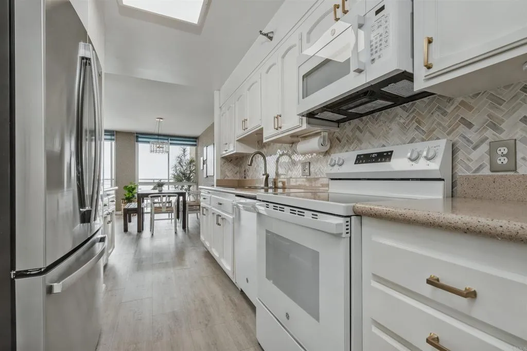 https://cdn.realtyfeed.com/cdn/127/306555750/a1efca9d6a53f2617d2c823317b01e0b.webp