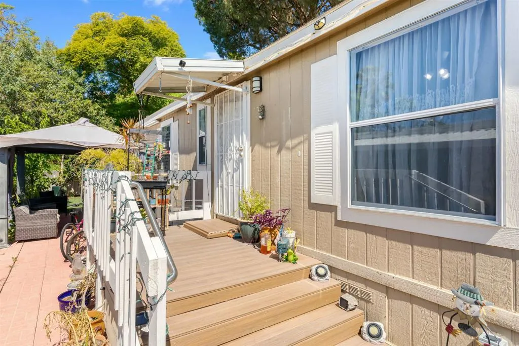 https://cdn.realtyfeed.com/cdn/127/306555760/1c2a0586401ef299c5d03a0d67fd37d0.webp