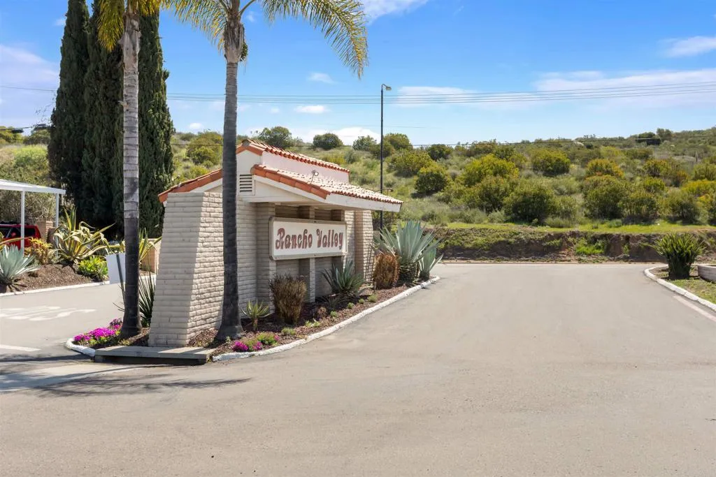 https://cdn.realtyfeed.com/cdn/127/306555760/4fde008255cf0ccf7407b07f6e5a3810.webp