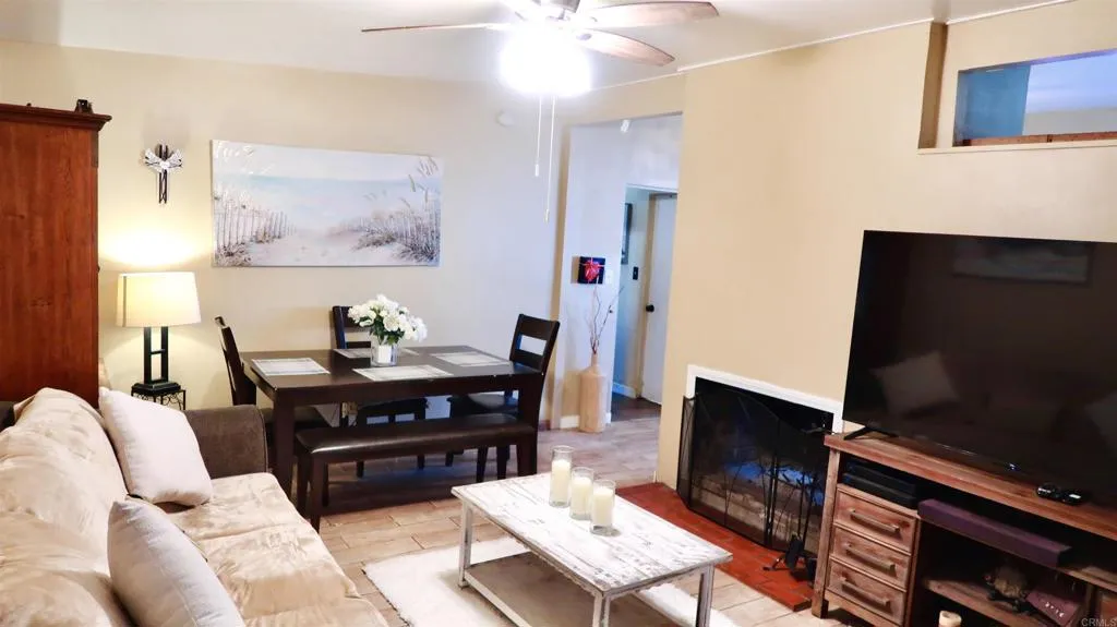 https://cdn.realtyfeed.com/cdn/127/306555771/a89f0f07b4ab1c67c084c25f126f3038.webp