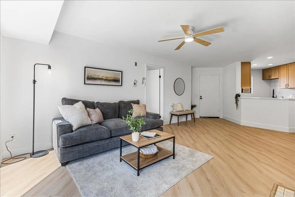 https://cdn.realtyfeed.com/cdn/127/306555782/11f1fddbdf581edc2f1641f623c70f65.webp