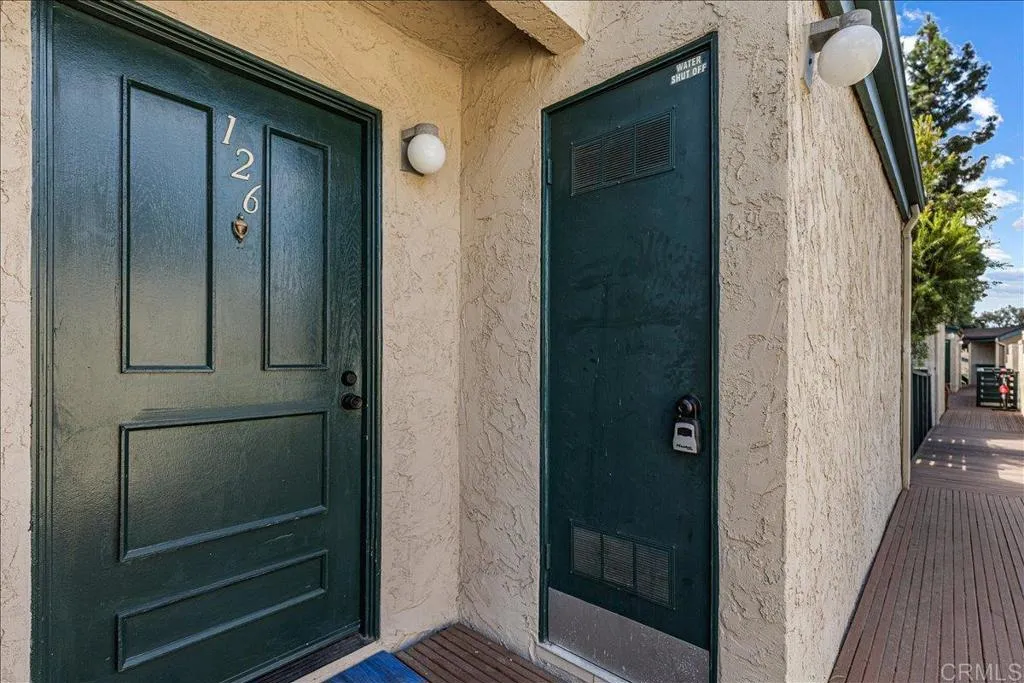 https://cdn.realtyfeed.com/cdn/127/306555782/5a11e081650d42e5c199fda136d3b257.webp