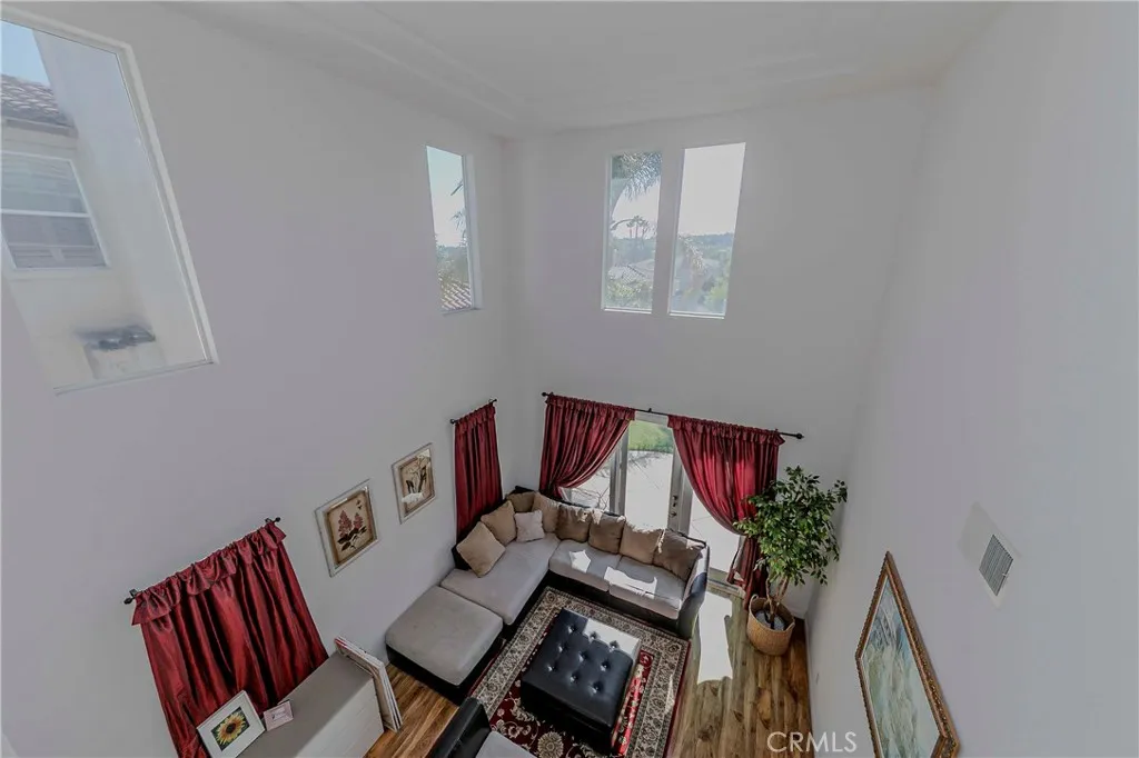 https://cdn.realtyfeed.com/cdn/127/306555846/abad3dbd9e47e697850e94bc37264d98.webp
