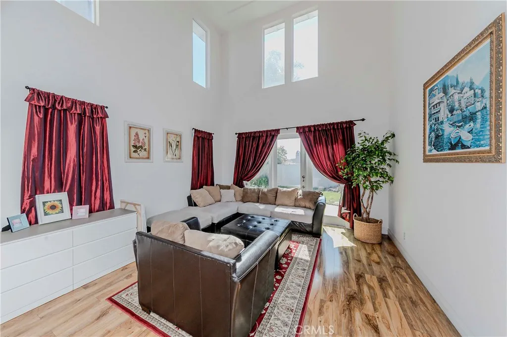 https://cdn.realtyfeed.com/cdn/127/306555846/c32faa6601ff11135adc19c602db699d.webp