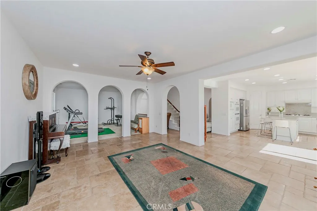 https://cdn.realtyfeed.com/cdn/127/306555846/ca042a97b76127525f03dbc8c85979db.webp