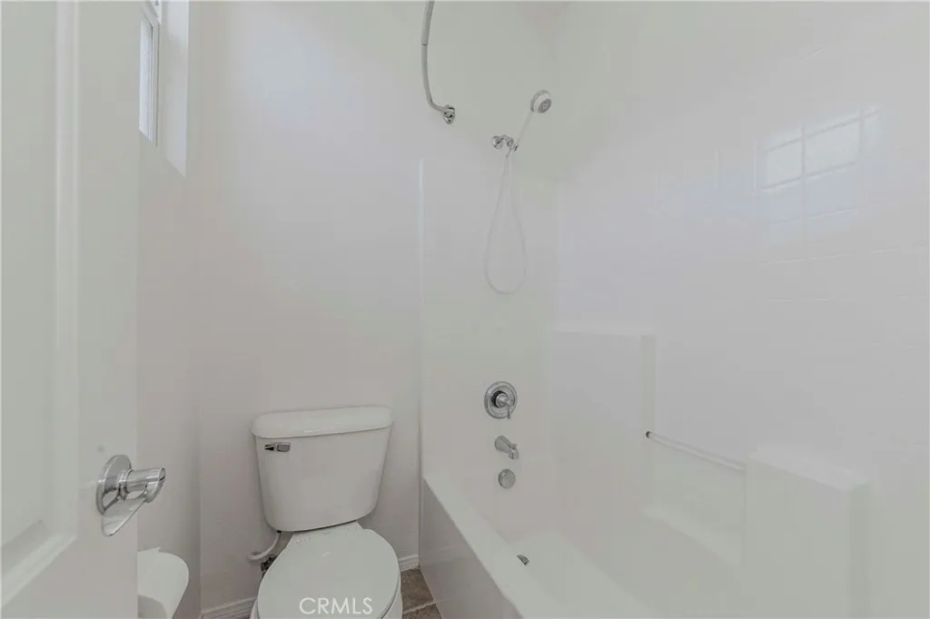 https://cdn.realtyfeed.com/cdn/127/306555846/fbe0c6ec1d0f41f7852d032d69b2d4ed.webp