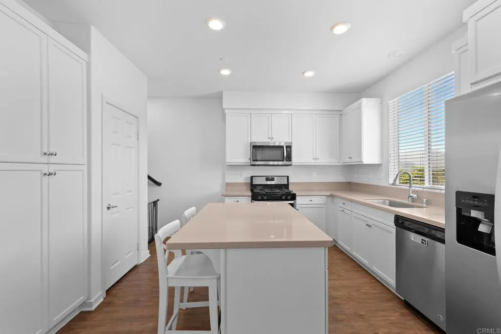 Photo #4: PTP2507466 Listing 