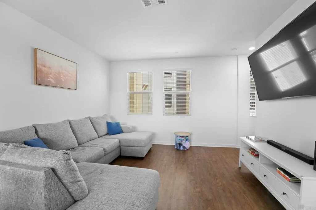 Photo #9: PTP2507466 Listing: Photo #9