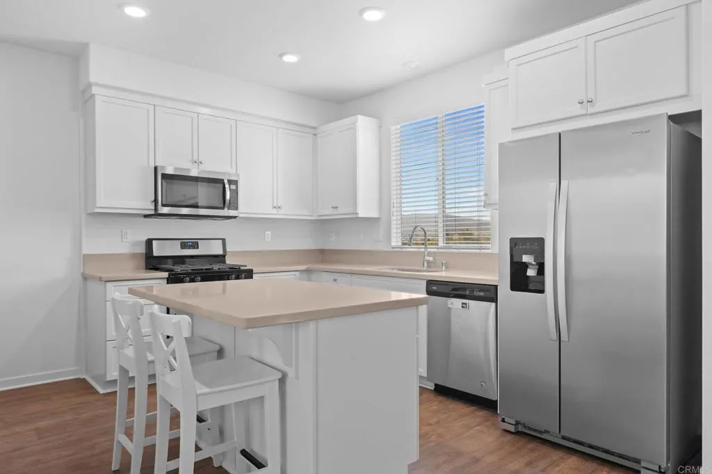 Photo #5: PTP2507466 Listing 