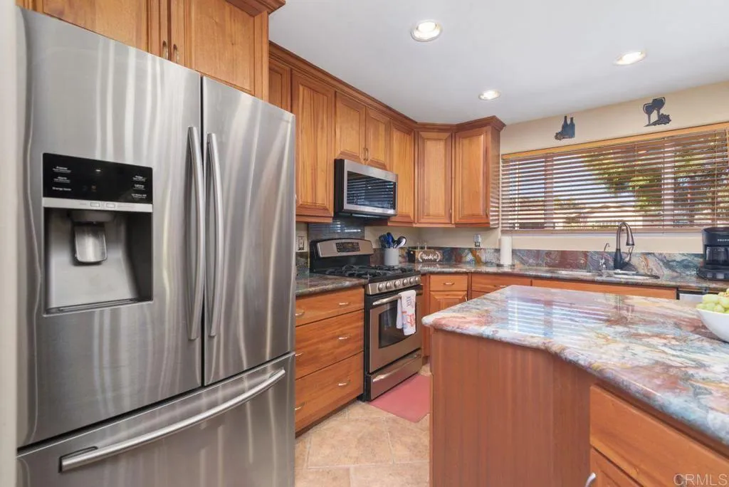 https://cdn.realtyfeed.com/cdn/127/306555886/32467bd438a0e2e32de9863a0d82fee8.webp