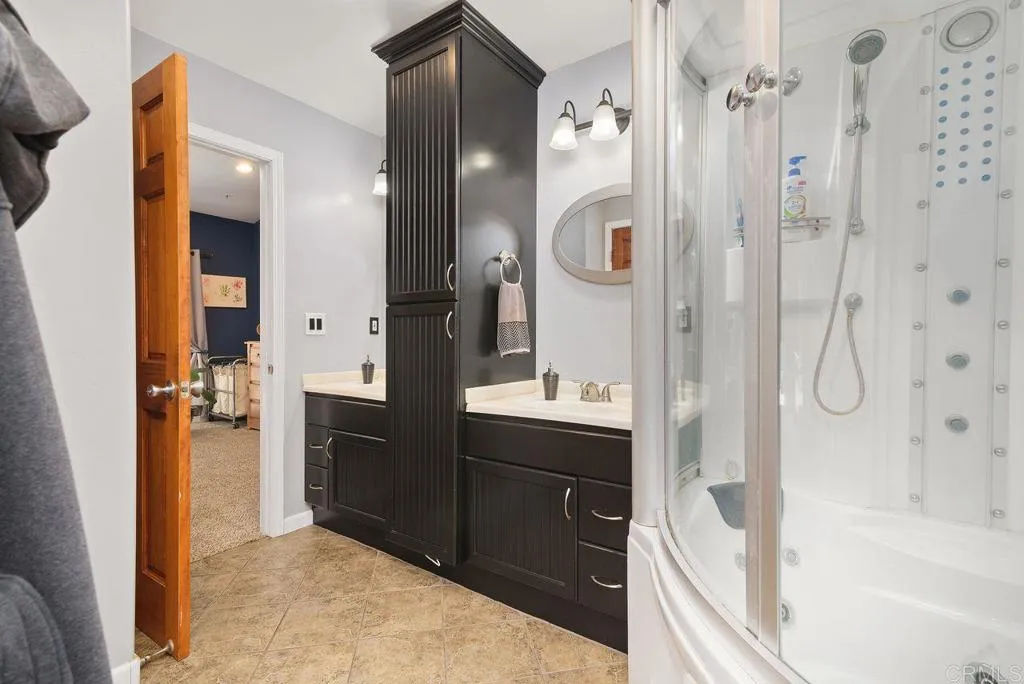 https://cdn.realtyfeed.com/cdn/127/306555886/64f8e289a122e6150545c15291844f24.webp