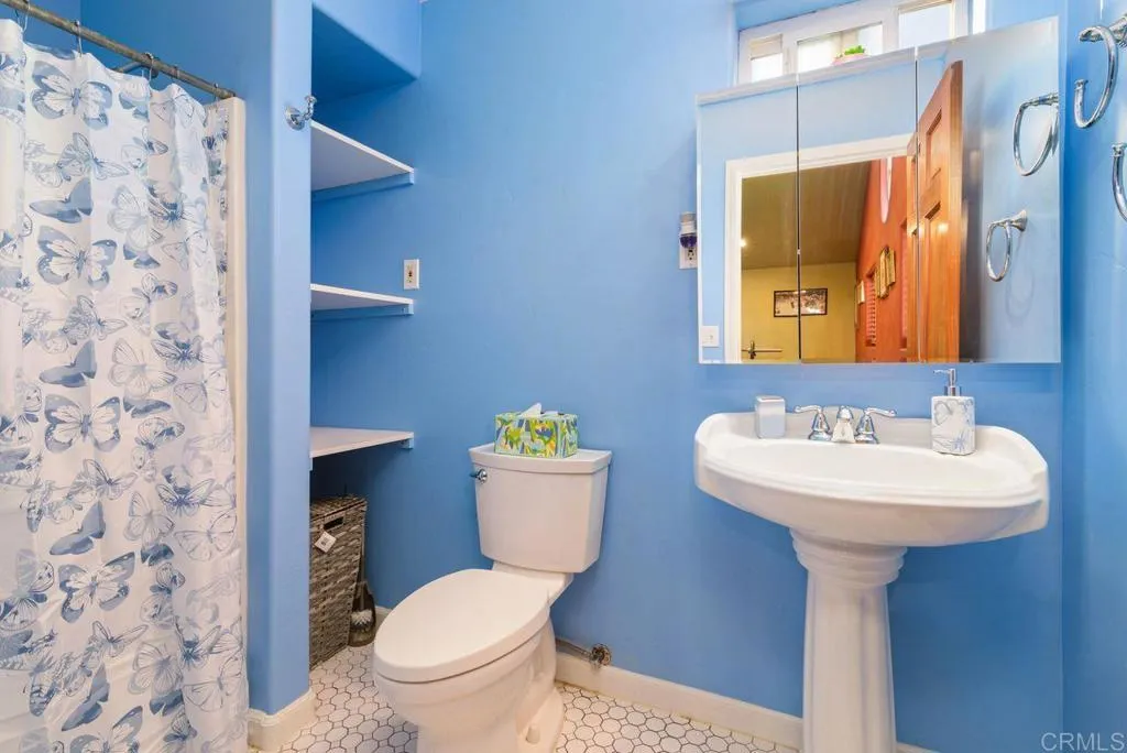 https://cdn.realtyfeed.com/cdn/127/306555886/7647ecadce4923bd0caa6c66d9cb8871.webp