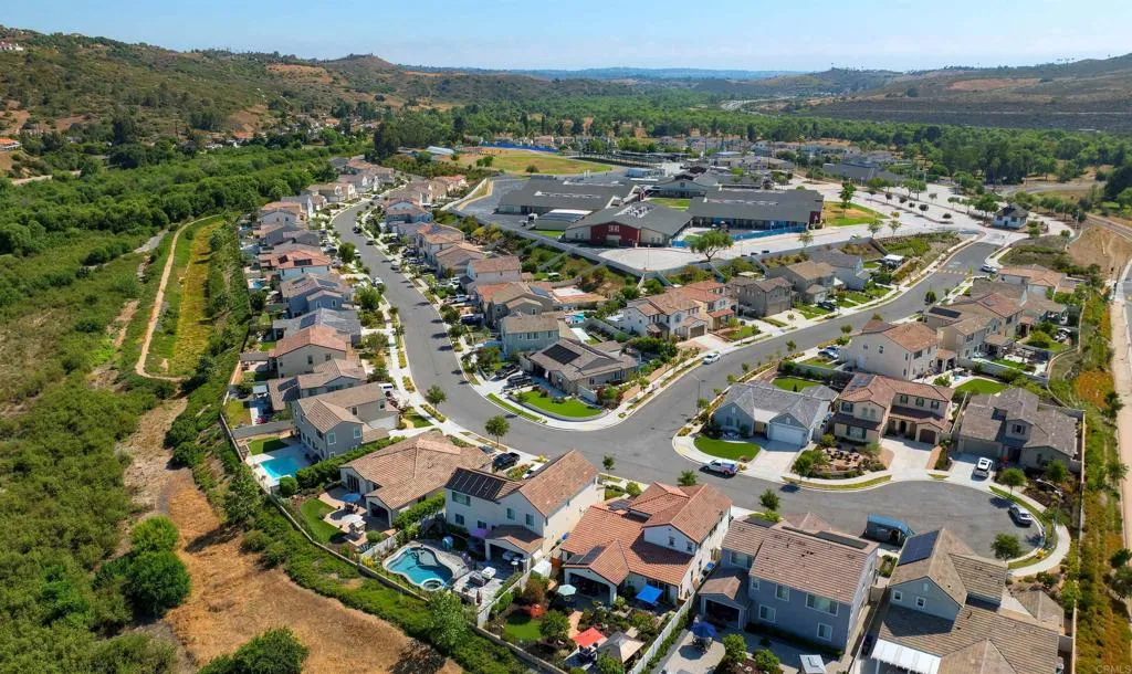 https://cdn.realtyfeed.com/cdn/127/306555917/faa291c7ab8f8c39ae04a1fd1b8d79e5.webp