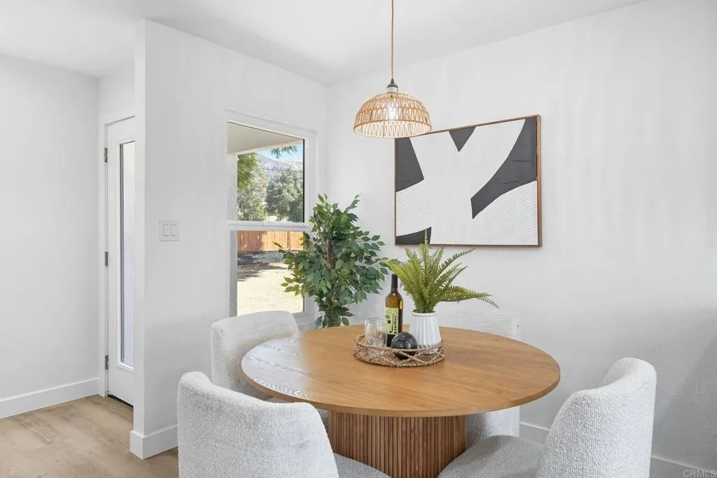 https://cdn.realtyfeed.com/cdn/127/306555925/809ff5f6a795ccfe818d6b0fb9a1aae3.webp