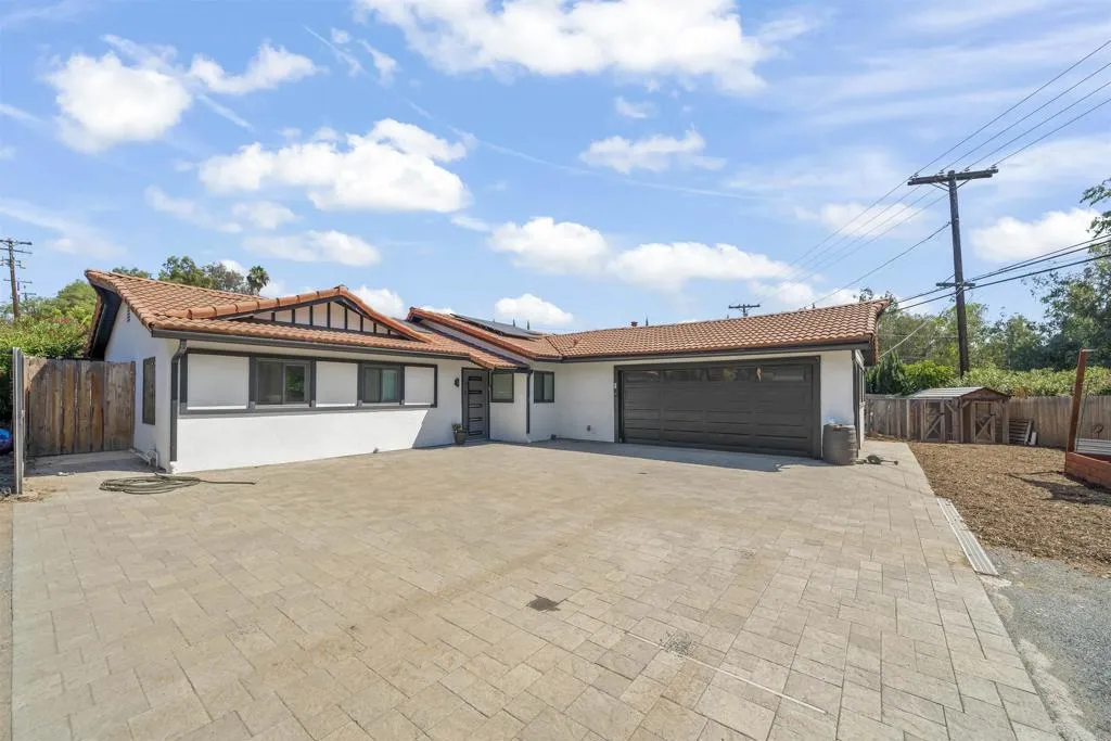 https://cdn.realtyfeed.com/cdn/127/306555940/1b11c5d59fa004718f8941d838fbac54.webp