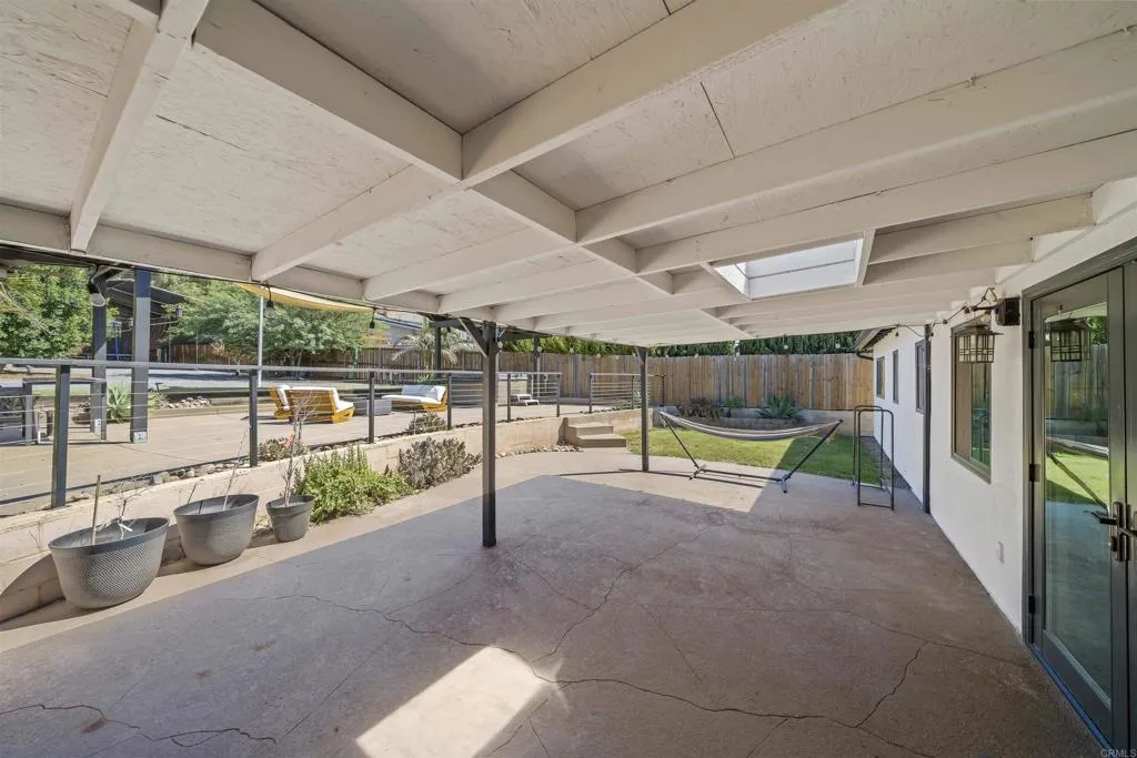 https://cdn.realtyfeed.com/cdn/127/306555940/65d7ca681048dcd8eaf6f5c70cb31350.webp
