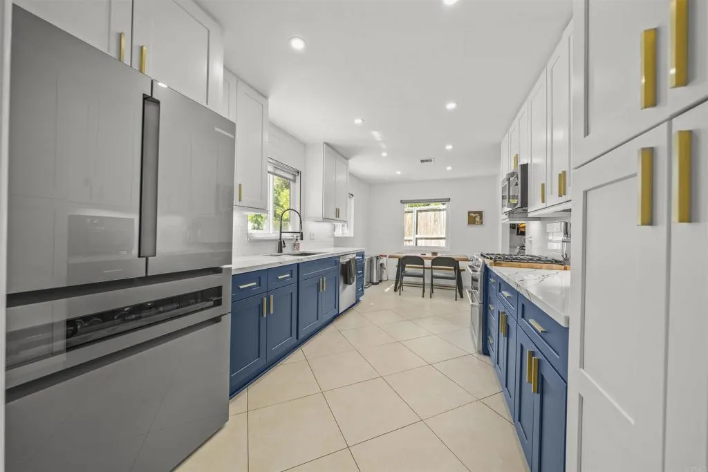https://cdn.realtyfeed.com/cdn/127/306555940/dae91a930e0948321c929bbbed39b431.webp