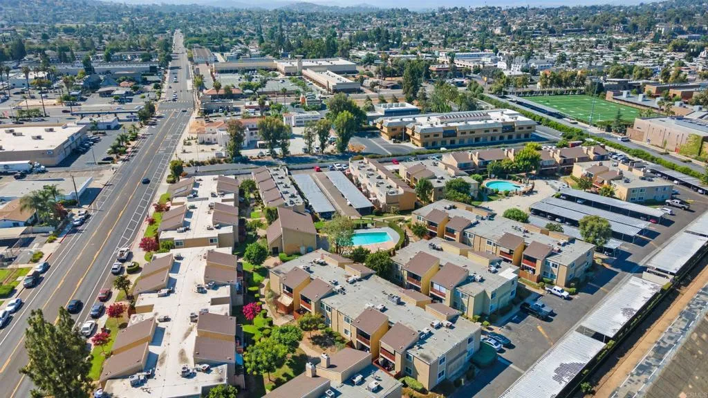 https://cdn.realtyfeed.com/cdn/127/306555963/5703ecaa8b5d27f5ec558e74083b6e18.webp