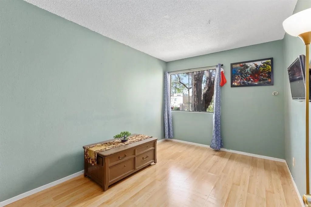 https://cdn.realtyfeed.com/cdn/127/306555963/8ad261eaa2dc3c103d459fe6f90e270c.webp