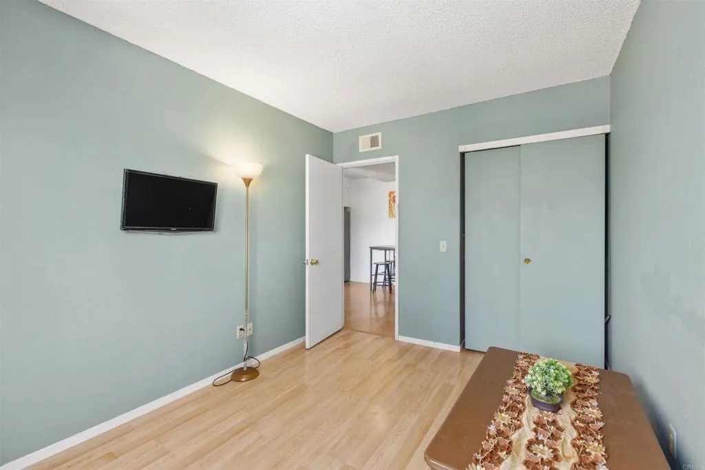 https://cdn.realtyfeed.com/cdn/127/306555963/a19ac7daeae390feeeb4a9ecfe575fc1.webp