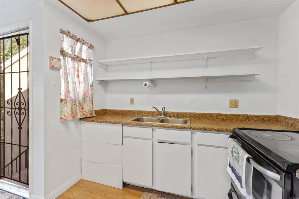 https://cdn.realtyfeed.com/cdn/127/306555963/af51ddd66e29e8fea8eb4e020d0460b8.webp