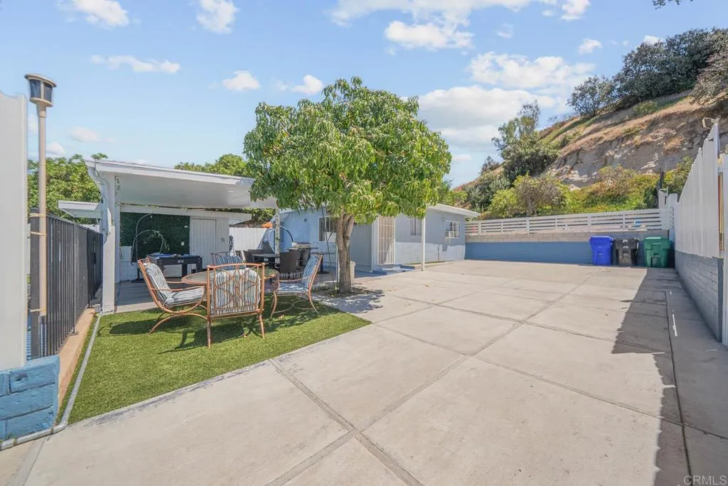 https://cdn.realtyfeed.com/cdn/127/306556020/05df40e9331fb0721545fdb66e6419b0.webp