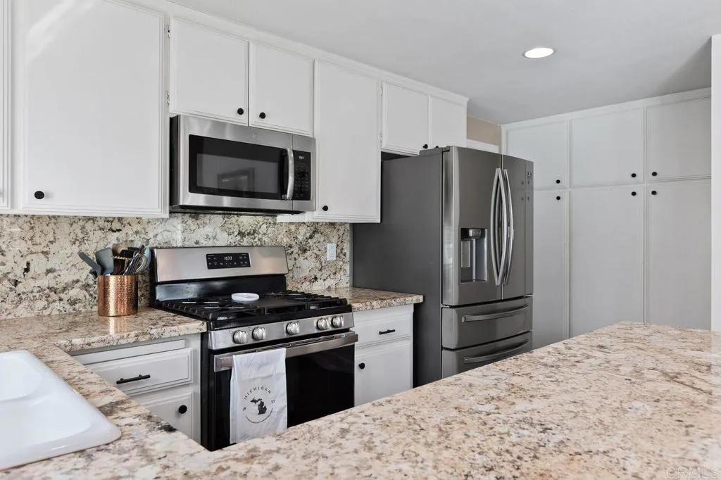 https://cdn.realtyfeed.com/cdn/127/306556025/28b1018cccf4cbec0ac97ae723e8f382.webp