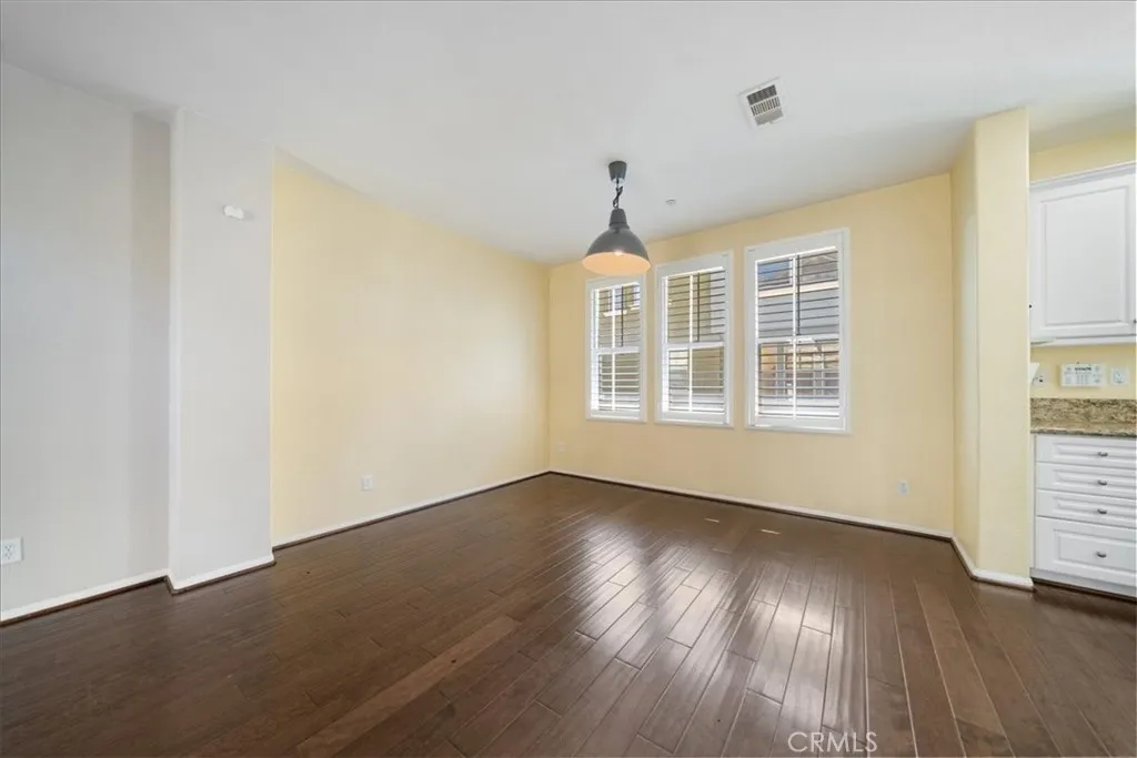 Photo #5: IG25228773 Listing: Photo #5