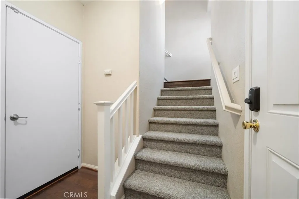 https://cdn.realtyfeed.com/cdn/127/306556062/5fd8bfcff0c2734969a71efb22f25194.webp