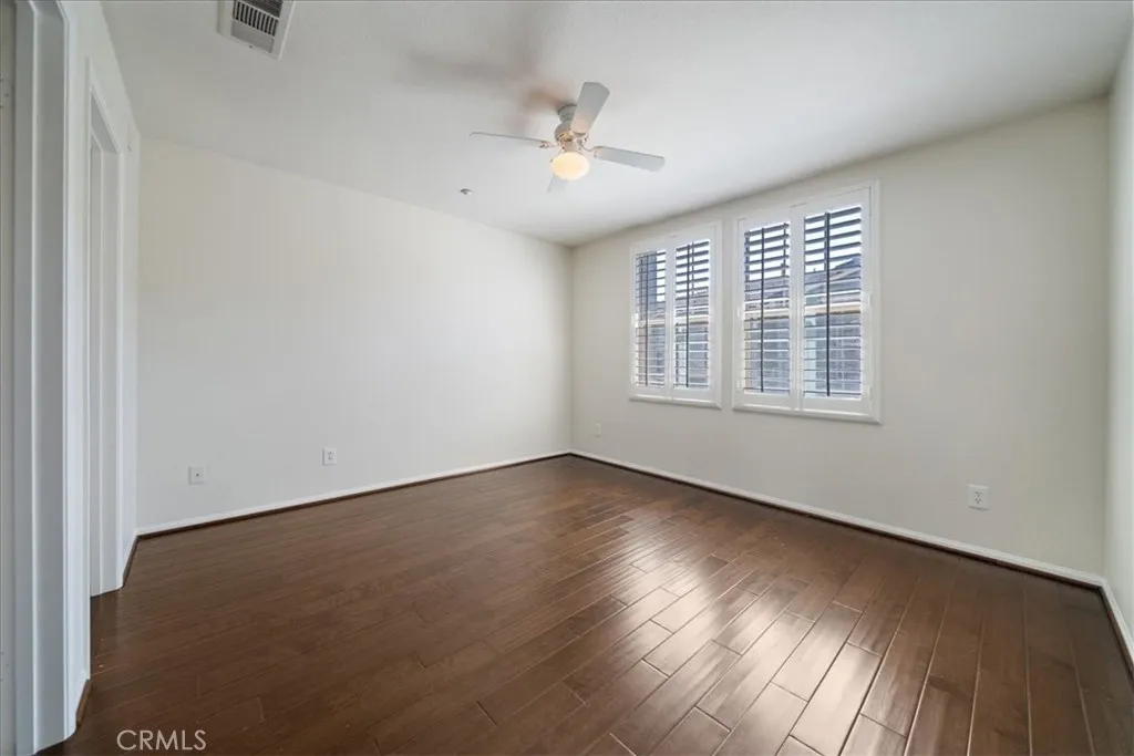 Photo #16: IG25228773 Listing: Photo #16