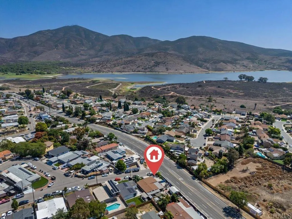 https://cdn.realtyfeed.com/cdn/127/306556108/3057a759024db603a9c294548aea2d2c.webp