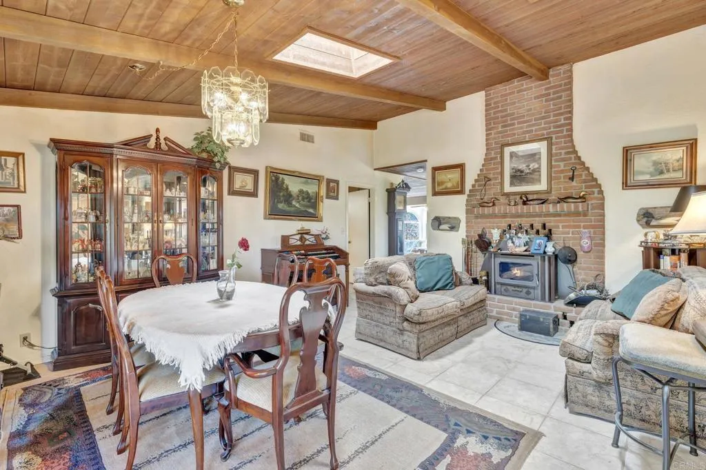 https://cdn.realtyfeed.com/cdn/127/306556109/06549358253a64a34d26a7fa33f14829.webp