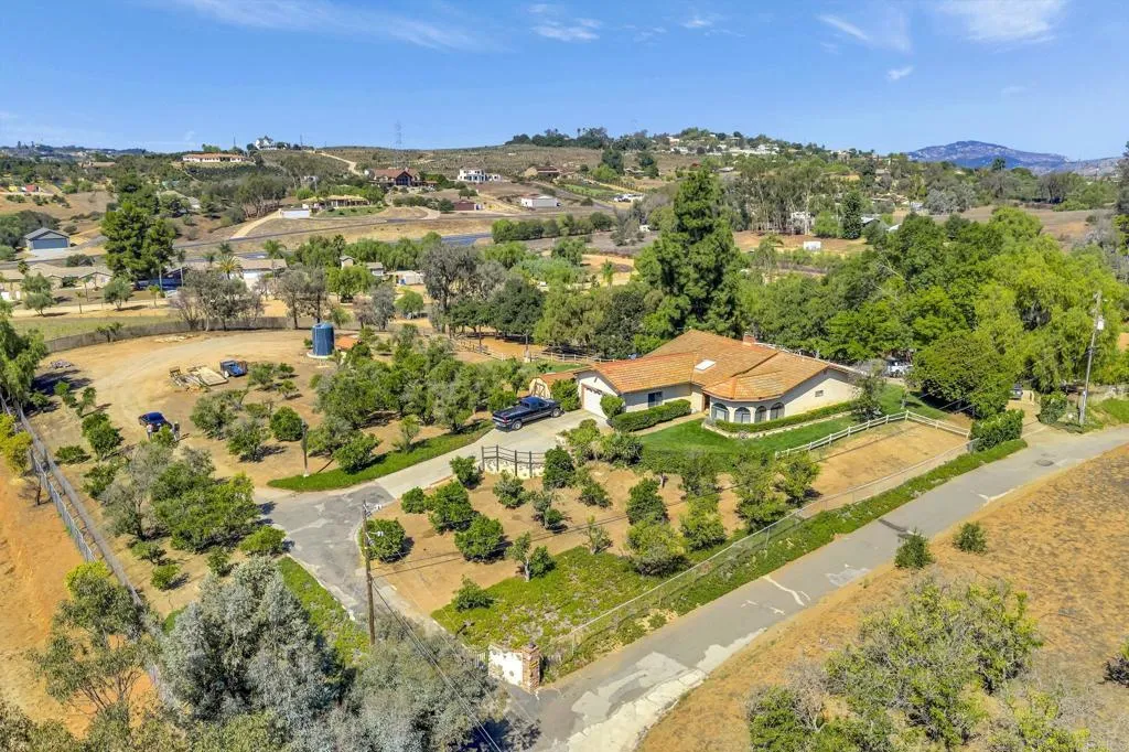 https://cdn.realtyfeed.com/cdn/127/306556109/54e8dbbea6413b0b5618a9545384180f.webp