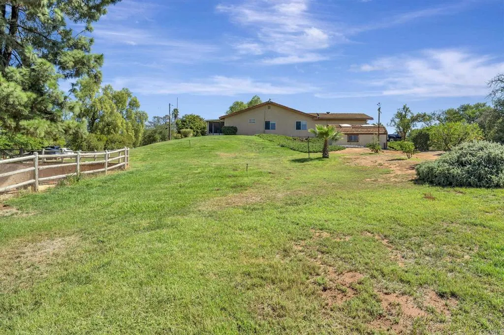 https://cdn.realtyfeed.com/cdn/127/306556109/69315a737f0d235c6d588ac7fdd32953.webp