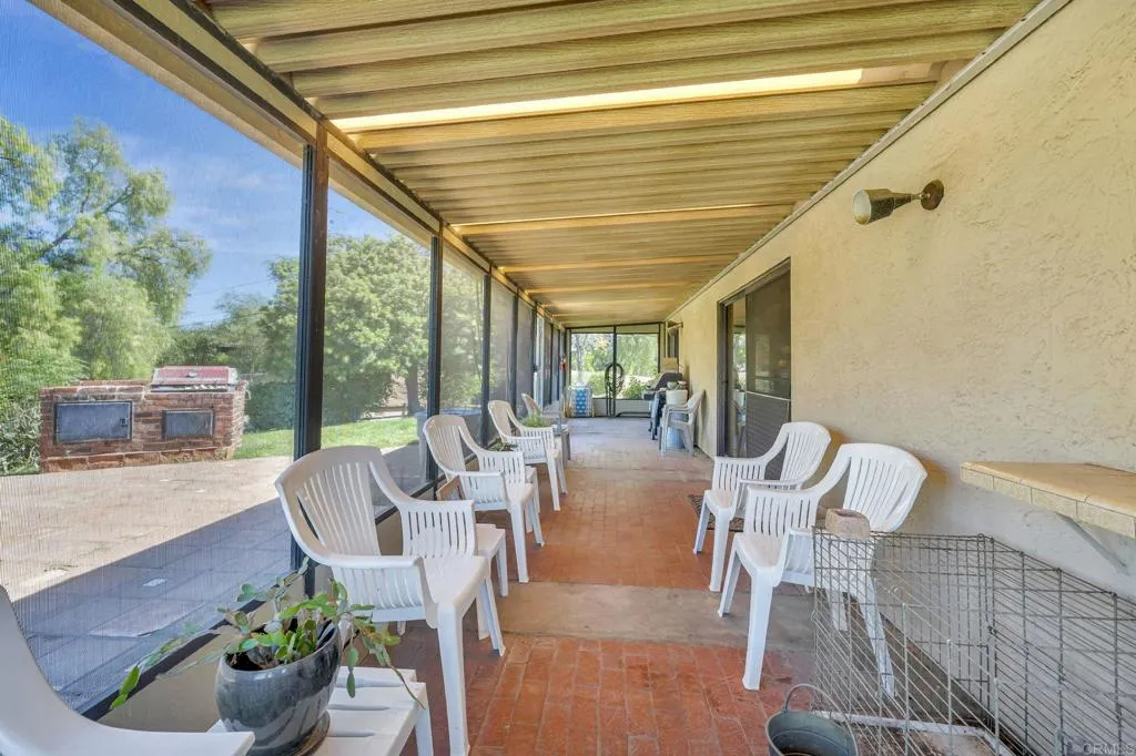 https://cdn.realtyfeed.com/cdn/127/306556109/761aeb44469e67155b5be45d0b9f3b7d.webp