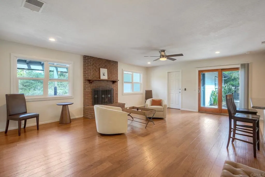 https://cdn.realtyfeed.com/cdn/127/306556156/db34c1f53f16361e05424232a57af73c.webp